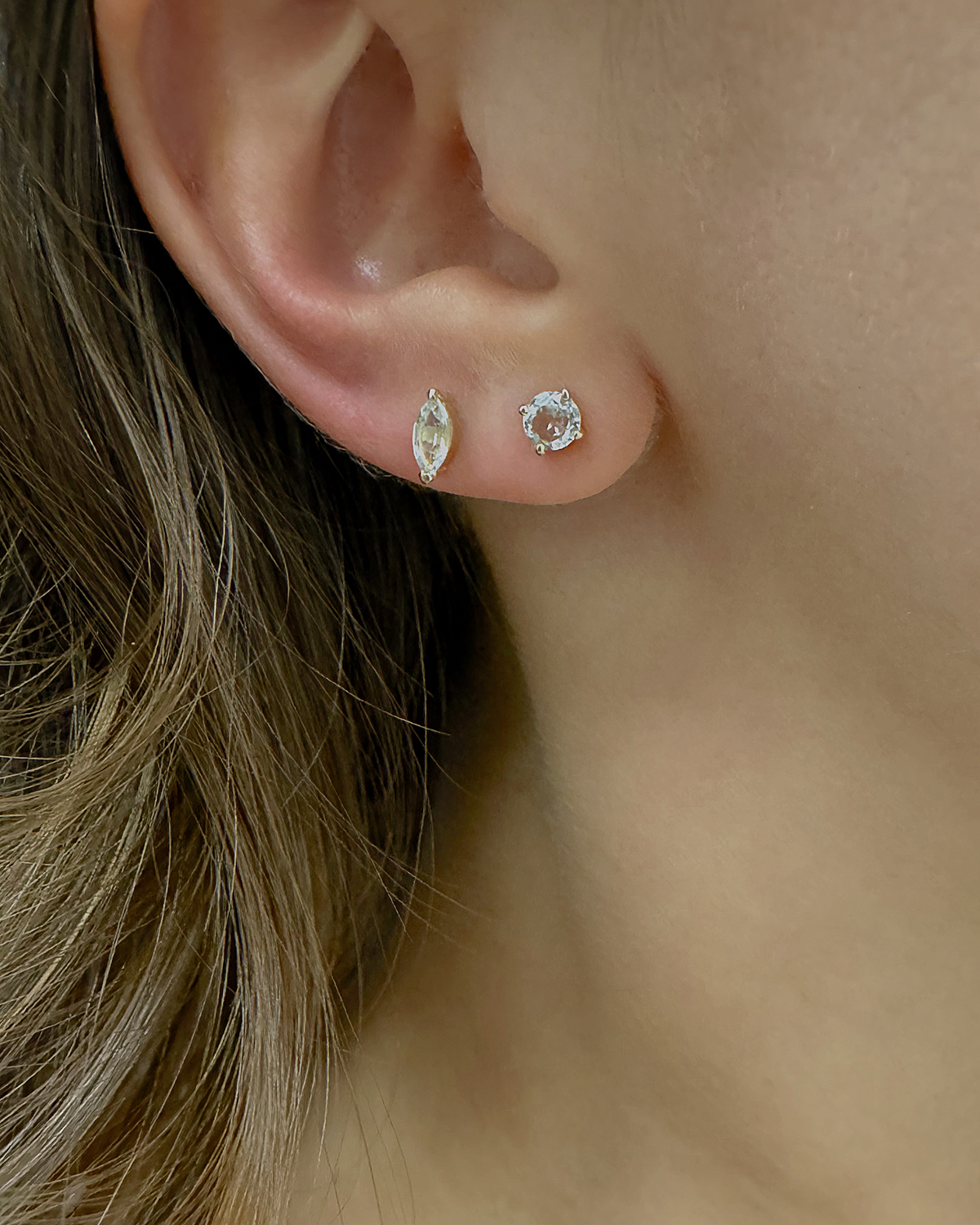 Round Studs